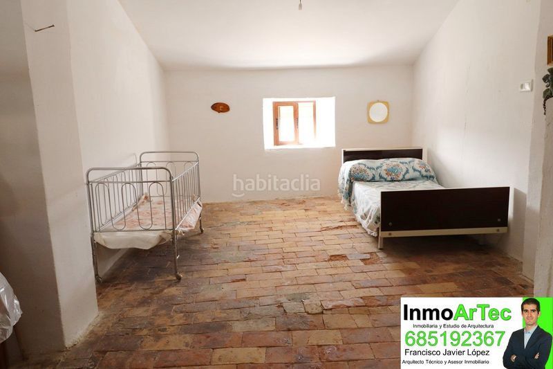 Foto 3087af01-6acc-4634-990f-0ac8b6109049. Casa a calle santa ana de Íllora 31 a Íllora