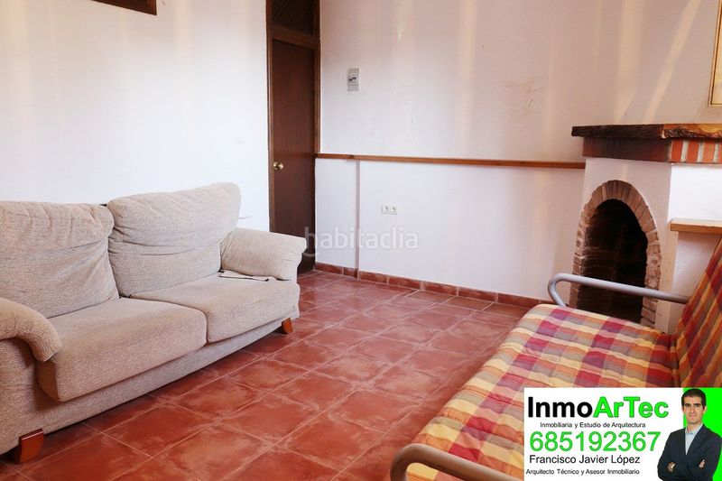 Foto c0a1aa8d-692d-4344-98eb-15c721239e9d. House in avenida rodríguez de la fuente de Íllora 56 in Íllora