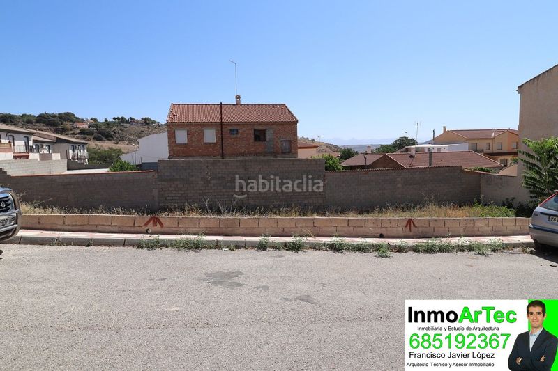 Foto ed9ca57d-df41-4179-9747-00ed2b667e3e. Residential plot in calle granada de Íllora 7 in Íllora