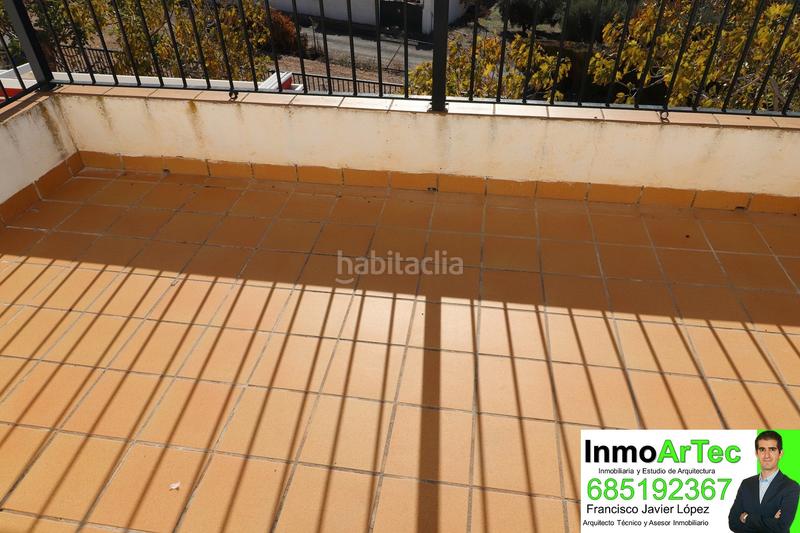 Foto 1895a0f6-3ec2-456b-9e50-26833a5c2505. Masía casa cortijo y campo de olivos en Iznalloz