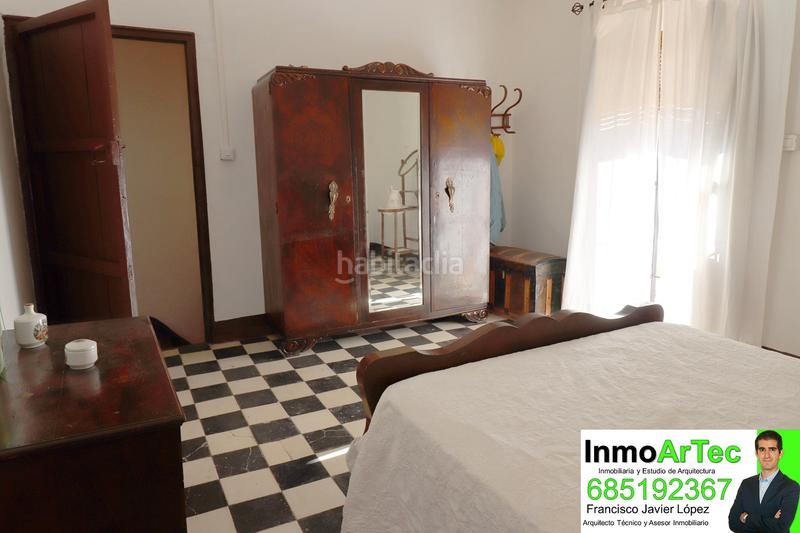 Foto 2b4bb8a1-d3e8-4d4c-aeb1-7a7a2f39d6bd. Masía casa cortijo y campo de olivos en Iznalloz