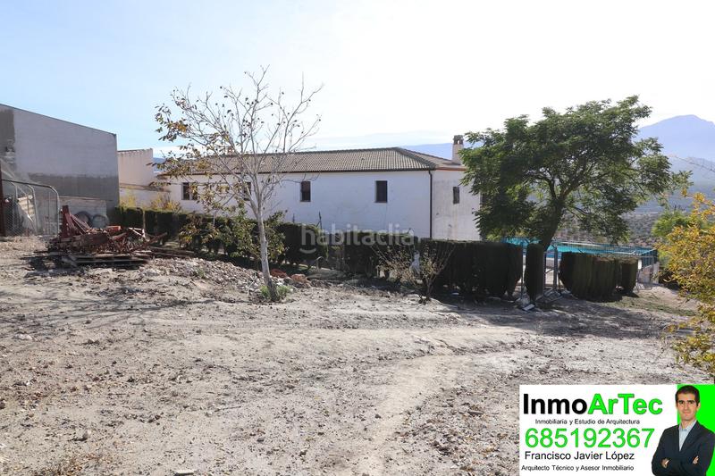Foto 423eb2a1-55d3-4efa-8356-a752054c62f8. Masía casa cortijo y campo de olivos en Iznalloz