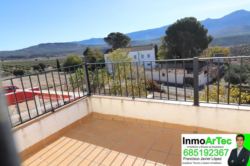Foto 6f0c2017-38fb-48e7-bede-b0874594396e. Masía casa cortijo y campo de olivos en Iznalloz