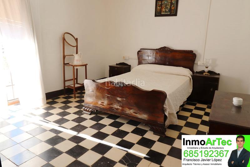 Foto e90cc897-0b8b-42ba-bb9e-699b8f74a115. Masía casa cortijo y campo de olivos en Iznalloz