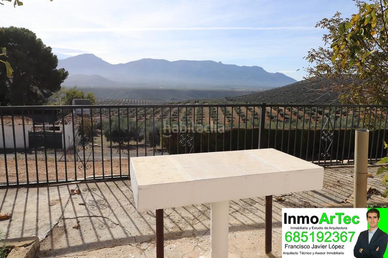 Foto ed9b30d9-7ca1-49f3-ba27-1e7f33c3d8c5. Masía casa cortijo y campo de olivos en Iznalloz