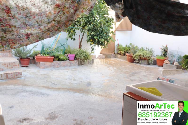 Foto 54d22084-20ca-4805-923c-ef4f24d18c02. Casa a calle santa bárbara 6 a Íllora