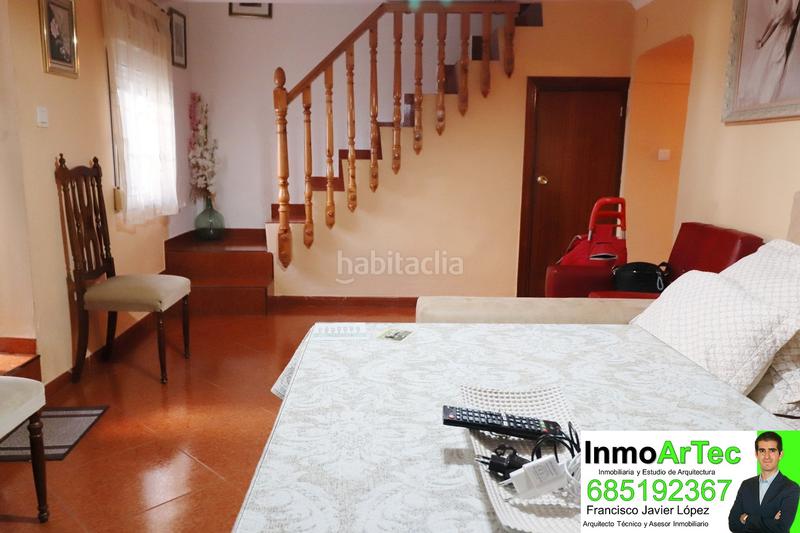 Foto b651f83a-fa0b-4f93-9002-1fff5efdd6f2. Casa a calle santa bárbara 6 a Íllora
