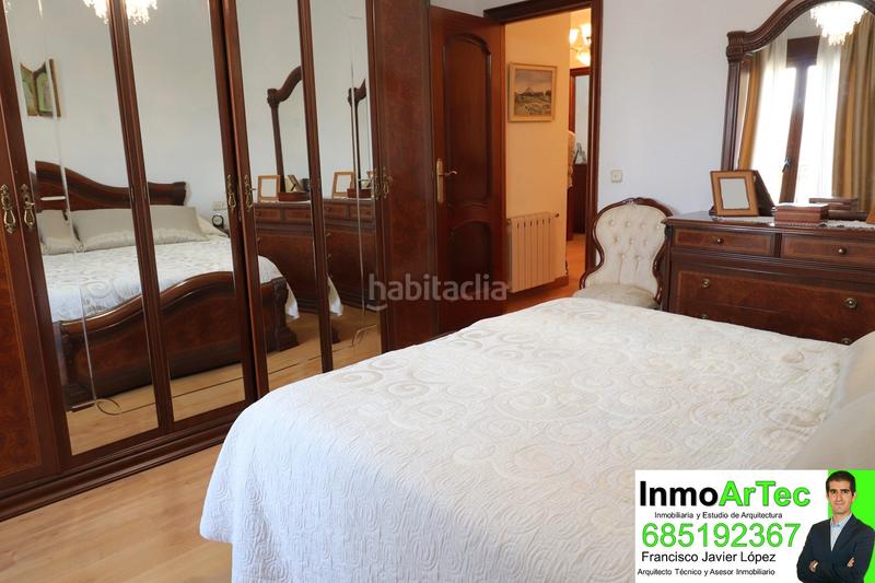 Foto 07171fff-6b02-4b36-a41c-5d4d130a858d. Chalet en calle encinar 3 gran casa con gran local en illora en Íllora