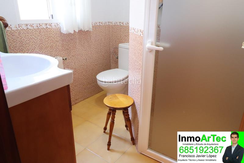 Foto 3de1189e-b74d-4f1b-989c-2ca63a8738a5. Chalet en calle encinar 3 gran casa con gran local en illora en Íllora