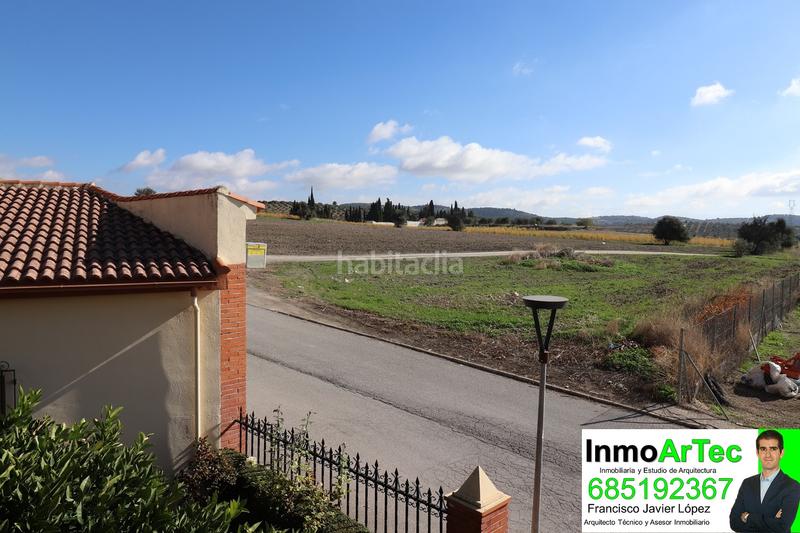 Foto 47114a70-f37d-41e1-8654-df0092415ea4. Chalet en calle encinar 3 gran casa con gran local en illora en Íllora