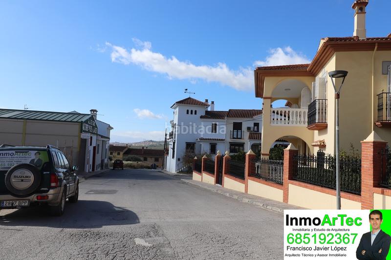 Foto 5042a049-af01-445a-a89b-4bd6d1f0a3d0. Chalet en calle encinar 3 gran casa con gran local en illora en Íllora