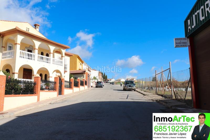 Foto 69718311-abf6-496b-ad46-9c8dd797d6e7. Chalet en calle encinar 3 gran casa con gran local en illora en Íllora