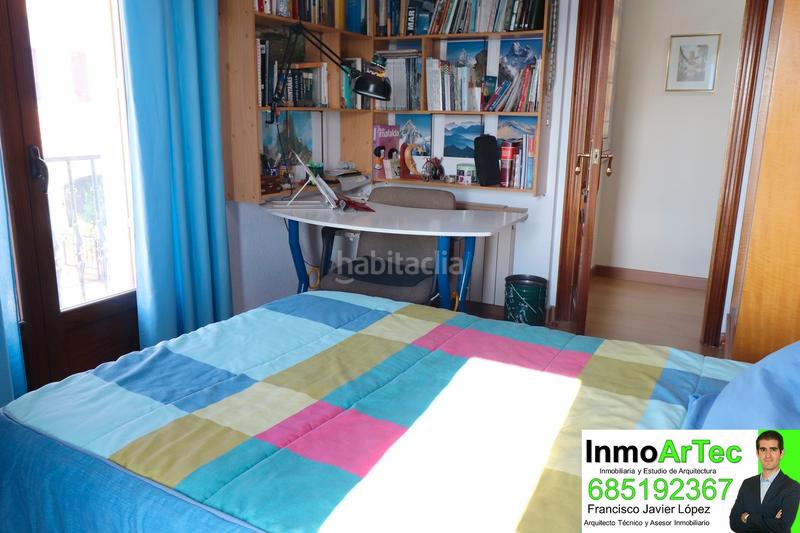Foto 70b75957-5abc-473d-80cd-59543d3d8876. Chalet en calle encinar 3 gran casa con gran local en illora en Íllora