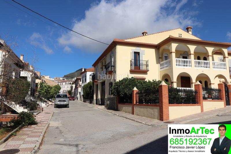 Foto 8e30bc94-c668-4ad5-9f05-3bd838580846. Chalet en calle encinar 3 gran casa con gran local en illora en Íllora