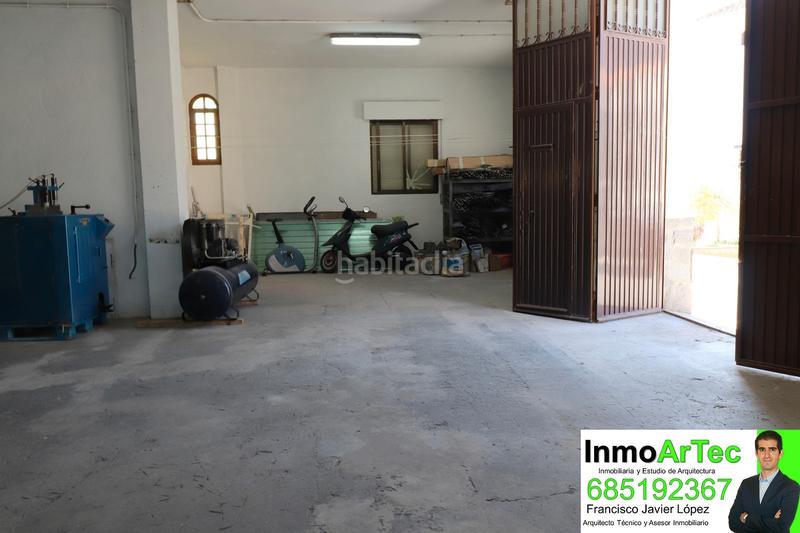 Foto aa485613-46d1-476a-913b-85a0eb6fbcac. Chalet en calle encinar 3 gran casa con gran local en illora en Íllora