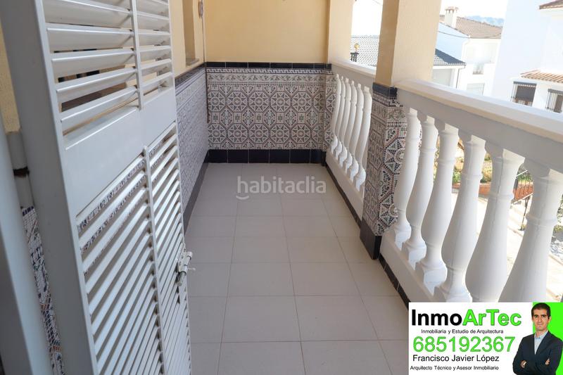Foto c90ccfbd-b207-47cf-b505-9aee5d9c9302. Chalet en calle encinar 3 gran casa con gran local en illora en Íllora