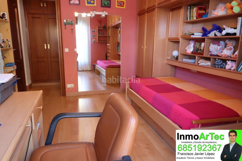 Foto edc5aeab-c52e-420a-be47-bddcb04fbe9a. Chalet en calle encinar 3 gran casa con gran local en illora en Íllora