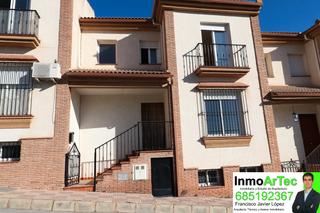 Casa adossada en Calle cooperativa 7. Casa a estrenar en illora