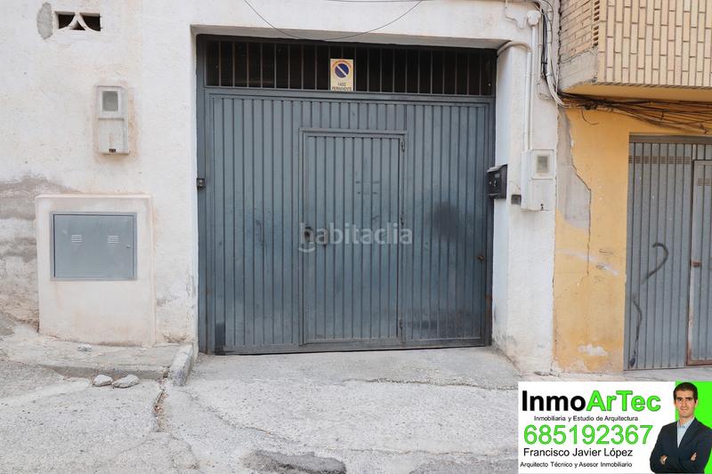 Foto 72326808-26a1-43c1-995d-ba4ae4f3853c. Parking coche en calle veleta 5 en Íllora