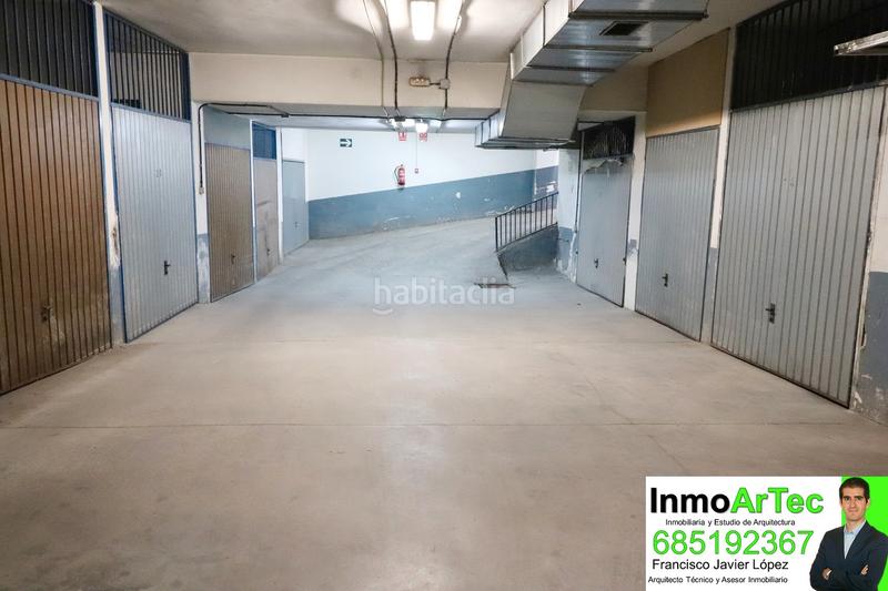 Foto 9d287df1-d70e-4bcb-ad36-b3bf369d4f02. Parking coche en calle veleta 5 en Íllora