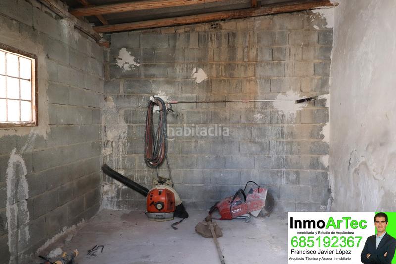 Foto 7887dc35-e864-4541-8037-2a35cde551d2. Posto auto in calle pajarejos de alomartes 8 in Íllora