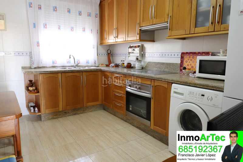 Foto f0e5a45d-3a8a-429f-af68-8917ae1bce1f. Casa amb aparcament a Cijuela