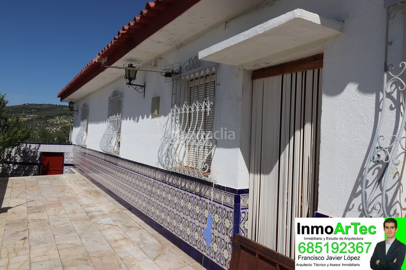 Foto b7b40ba1-2361-47c1-b497-f0a55847a12e. Casa amb xemeneia piscina a Montefrío