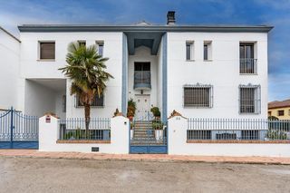 Casa  Calle manuel de falla 35