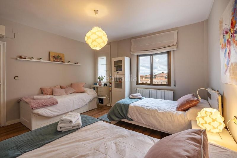 Foto 4c1dd88d-9436-4793-9e7a-3964b49313e2. Haus in calle manuel de falla 35 in Íllora