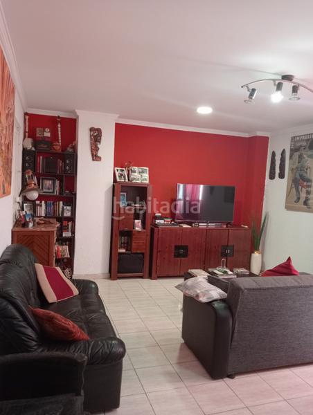Foto dc28ee99-42fa-42e5-93db-4a9cd1925351. Piso en Mont Olivet Valencia