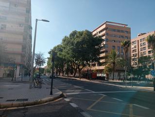 Location Local commercial à Carrer del doctor manuel candela 47. Excelente bajo comercial