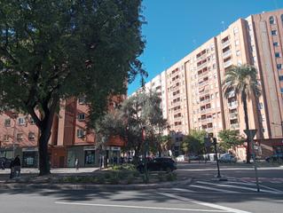 Location Local commercial à Carrer del doctor manuel candela 45. Oportunidad de local comercial