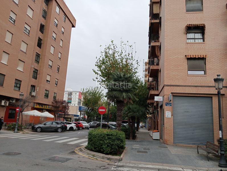 Piso en carrer de bernat descoll 1 oportunidad de piso! en zona residencial de constante crecimiento! en Valencia - Imagen 13