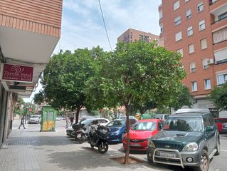 Local Comercial  Carrer de l'explorador andrés 42. Oportunidad de negocio! por solo 199.999 euros!