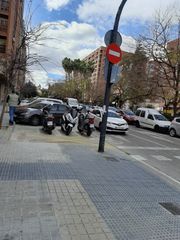 Affitto Posto auto in Carrer del músic ginés 15. Se alquila plaza de garage para coche y moto!