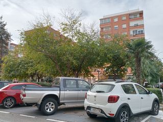 Aparcament cotxe a Carrer de Campoamor 71