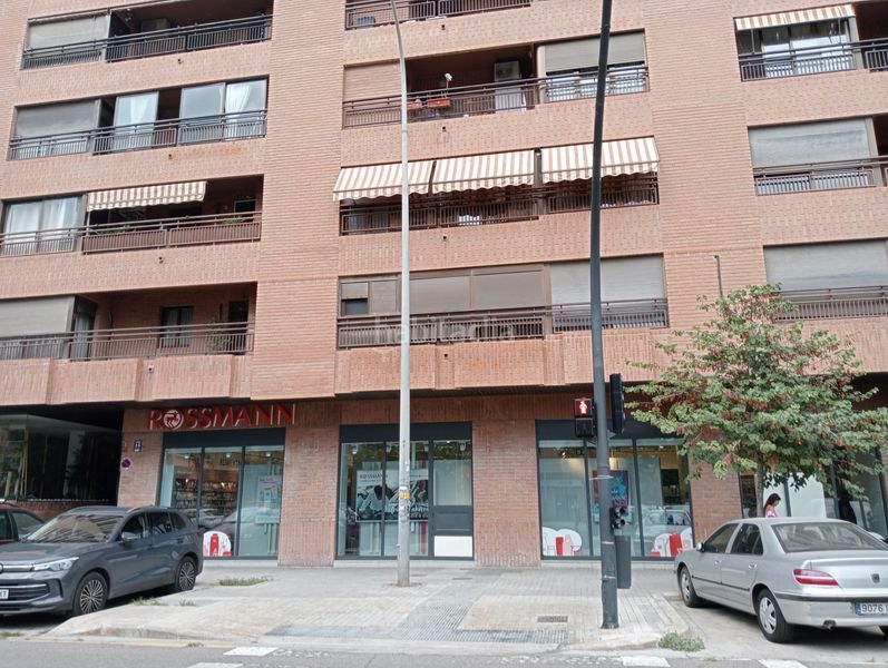 Foto a885f40d-d96d-4bf9-b8de-d8507d838d45. Aparcament cotxe a carrer del músic ginés 20 a L´Illa Perduda Valencia