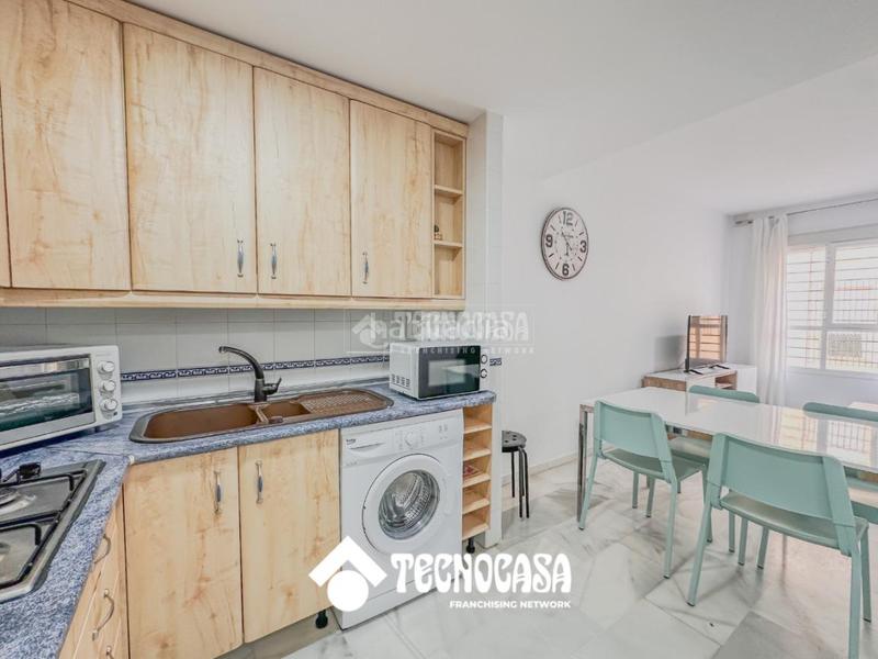 Foto e34a28d5-e553-4e6d-b05c-a7e5b7e9cf51. Pis amb aparcament a Costa Ballena - Largo norte Rota