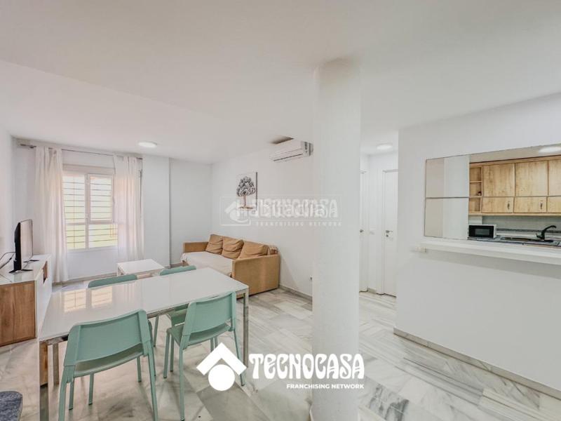 Foto e4c18791-e925-415e-8bfc-b67511215e3e. Pis amb aparcament a Costa Ballena - Largo norte Rota