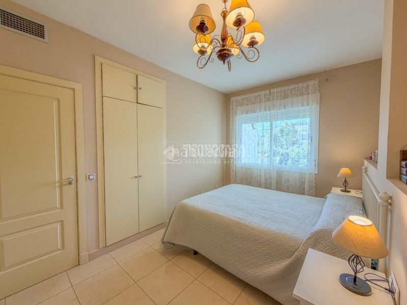 Foto 1cf76eb1-20af-4057-b03e-32175b738240. Flat with parking in Costa Ballena Golf Rota