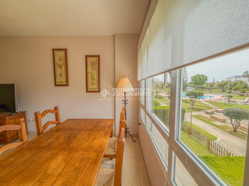 Foto c1453bf5-fedf-4845-9eba-9edca606474f. Flat with parking in Costa Ballena Golf Rota