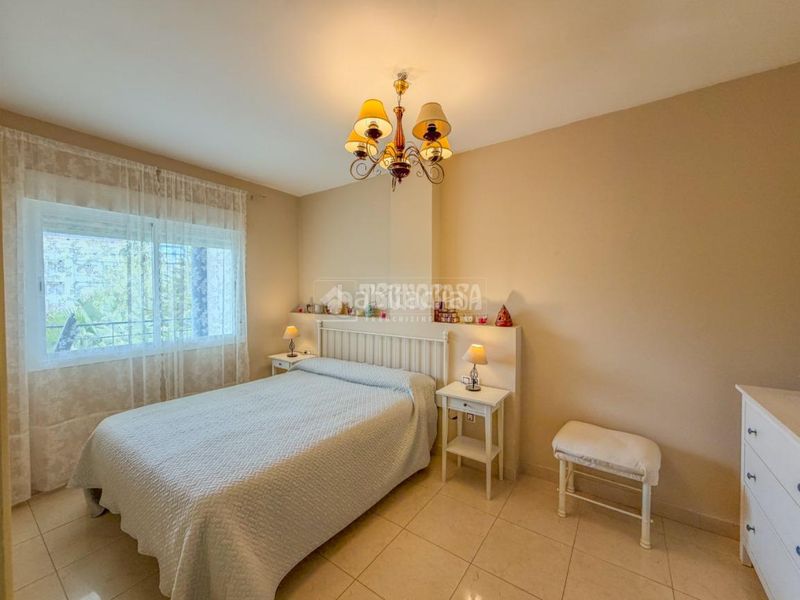 Foto cfc22934-d5f5-4a8d-96f0-703ea7594b2a. Flat with parking in Costa Ballena Golf Rota