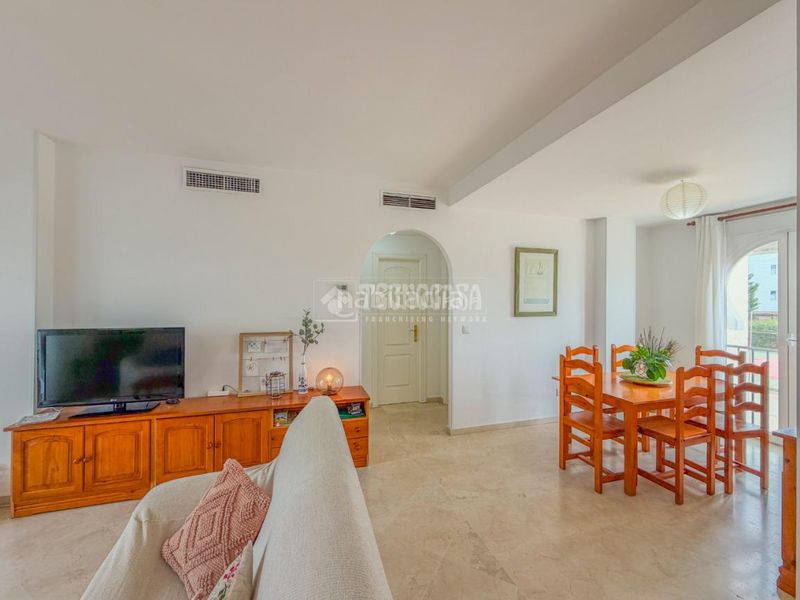 Foto afaff6a9-fe7d-4abd-a9ae-a4655754b660. Pis amb aparcament a Costa Ballena Golf Rota