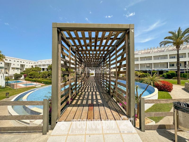 Foto e227cfd4-e82b-4ae9-a4b0-83100c9a51b0. Pis amb aparcament piscina a Costa Ballena Golf Rota
