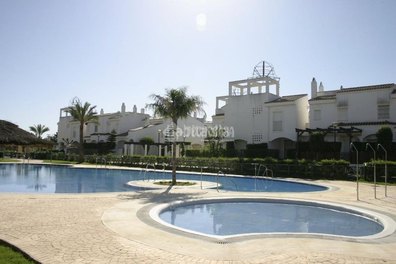 Foto 559ce9a3-2a4f-4657-88f9-469a1c2c67cb. Piso  en venta en costa ballena en Costa Ballena Golf Rota