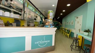 Business premise in Carrer major. Cal xixonenc