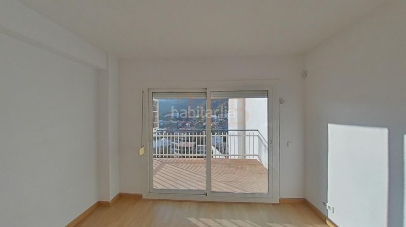 Foto 87fca8d1-2239-42b8-bc38-ee1e96bed4cd. Pis a calle azorin 19 a El Poal Castelldefels
