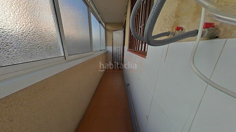 Foto 09b377e0-e950-430c-a26e-6644d173b3b8. Flat in calle viladecans de 20 in Casablanca Sant Boi de Llobregat