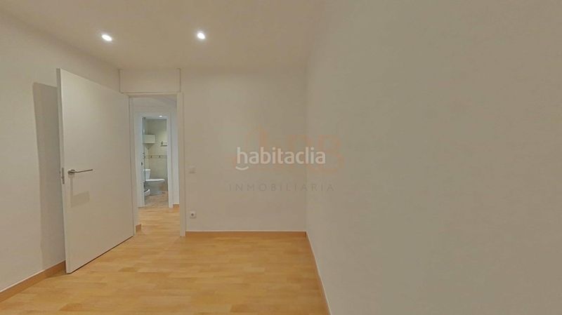 Foto 4fdb45e6-a671-4440-b650-3903717cfce3. Flat in calle viladecans de 20 in Casablanca Sant Boi de Llobregat