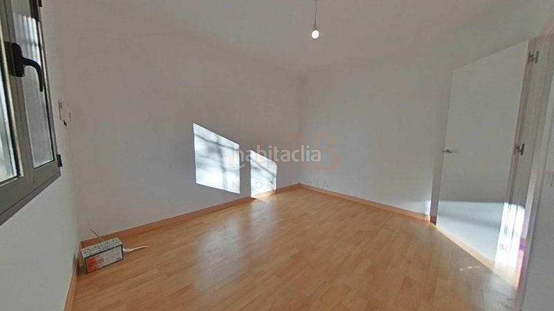 Foto 565ec696-8903-4f80-95ac-3cb73d336afc. Flat in calle viladecans de 20 in Casablanca Sant Boi de Llobregat